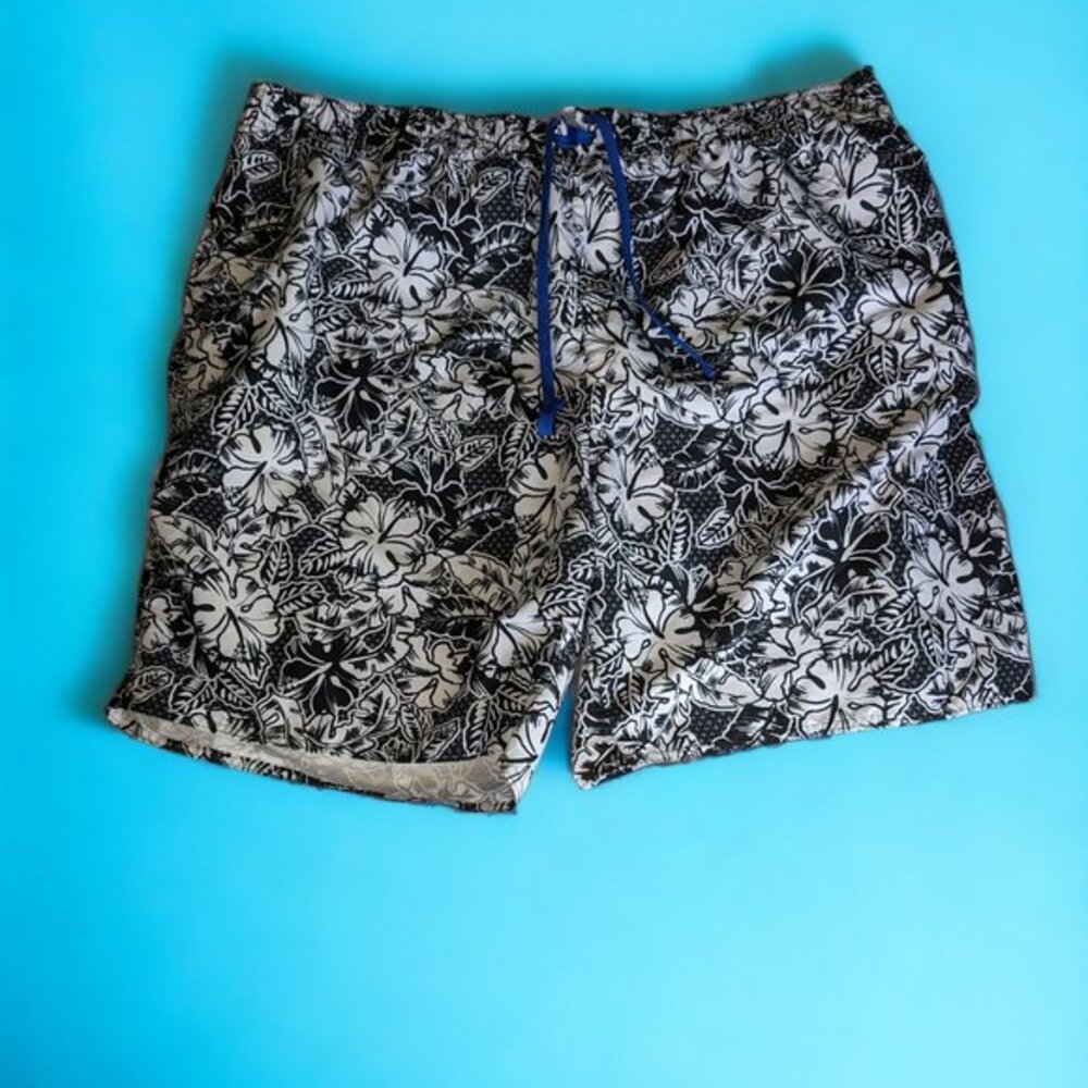 Island Passport Swim Trunks Size 3XL